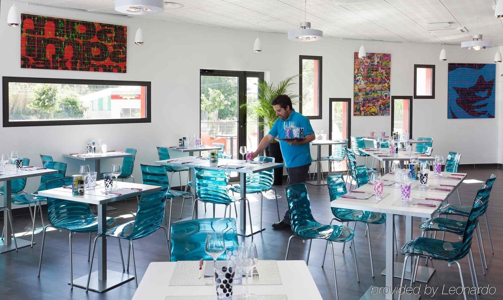 Ibis Styles Pertuis Portes Du Luberon المطعم الصورة